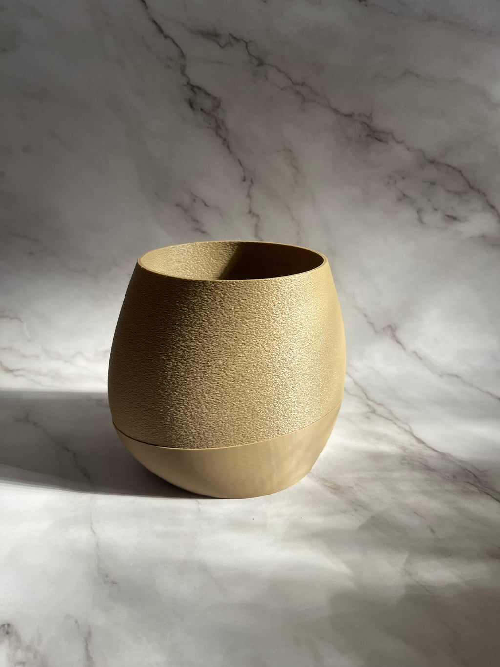 MIRA - Self Watering planter